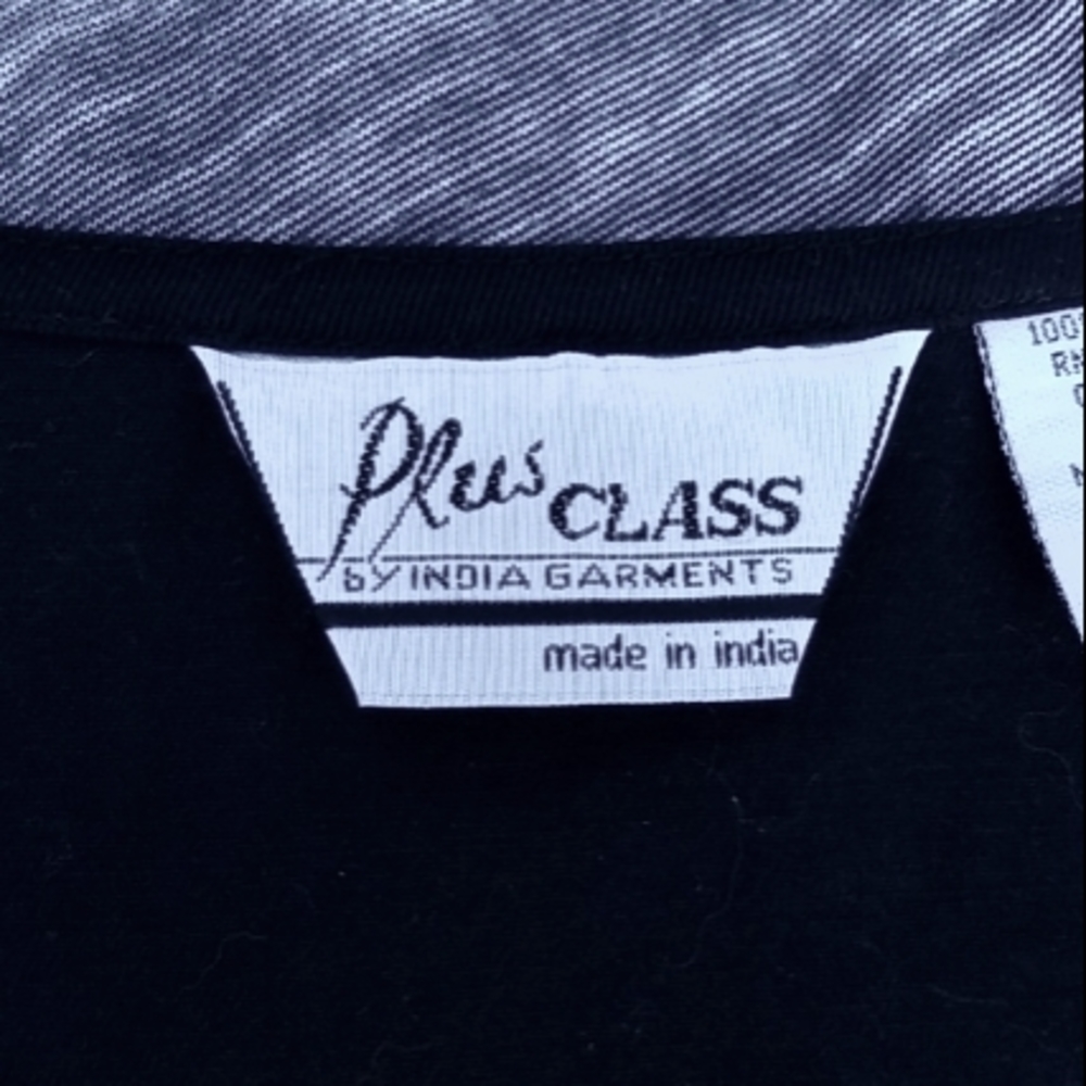 18W Plus Class black embroidered tunic, buttons. - Picture 8 of 12